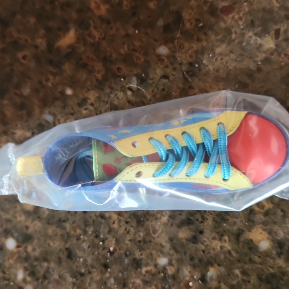 Disney Lacers - Snow White - Picture 4 of 6